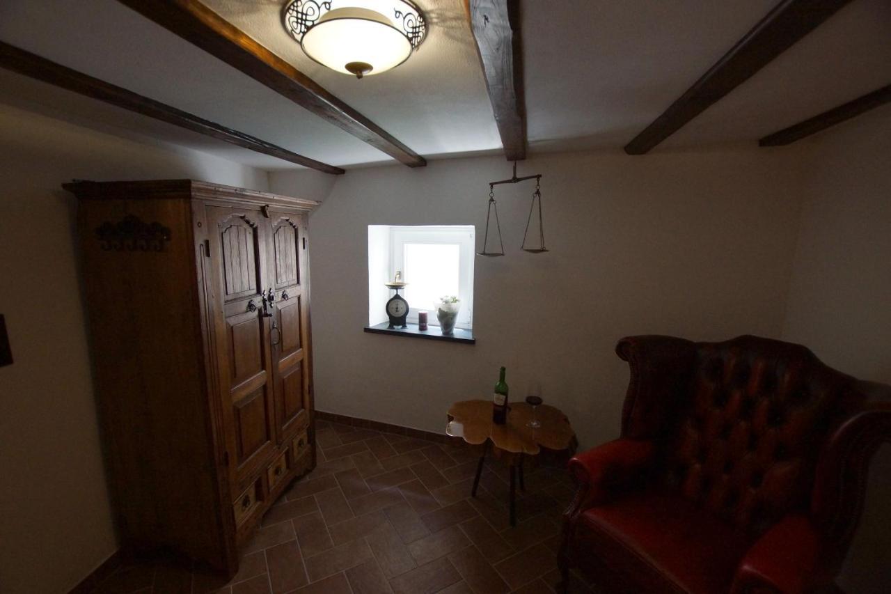 Apartamento Altes Faehrhaus An Der Mosel Anno1633 Traben-Trarbach Exterior foto