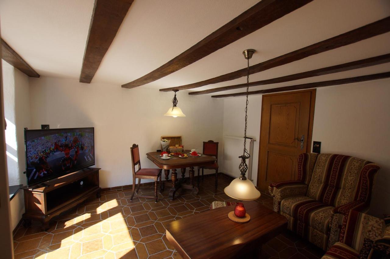 Apartamento Altes Faehrhaus An Der Mosel Anno1633 Traben-Trarbach Exterior foto